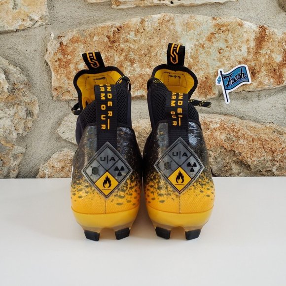 Under Armour Spotlight Lux MC 2.0 Football Cleats Size 13 Black Gold 3025082-002 - Picture 4 of 13